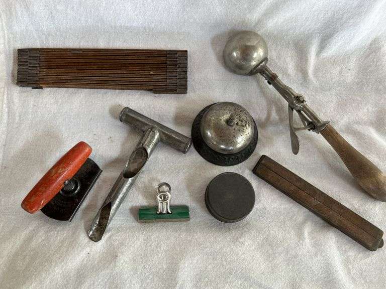 Antique/Vintage Collectibles Lot