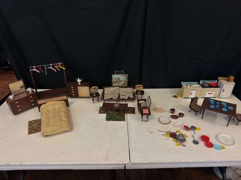 MCM Doll Furniture