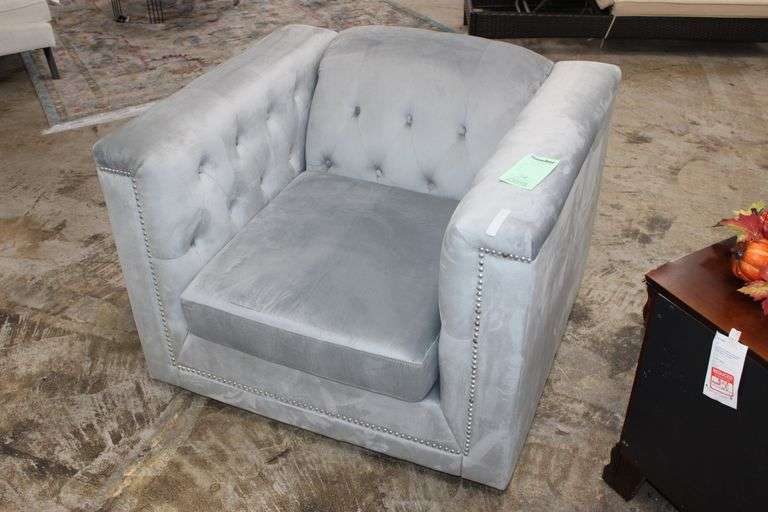 Josanna Gray Tufted Chair