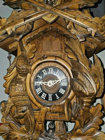 Hunting / Catch Cuckoo Clock