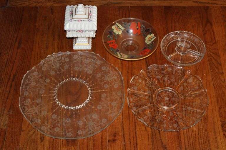 Glass Serveware & Candy Dish