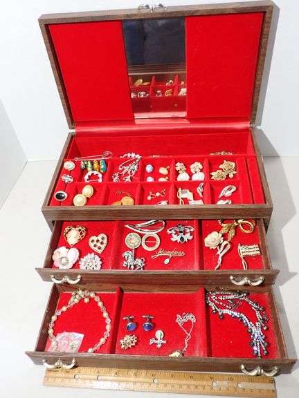 MELE Jewelry Box w/ contents - Rings - Earrings - Brooches - Rhinestone Necklace - and more!