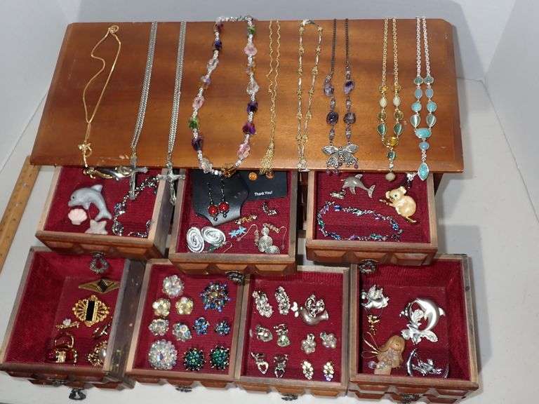 Wood Music box/Jewelry box w/contents - Necklaces - Bracelets - Brooches - Earrings