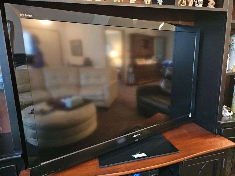 Sony Bravia 52’ LED Flat Screen TV & DVD/VHS Player