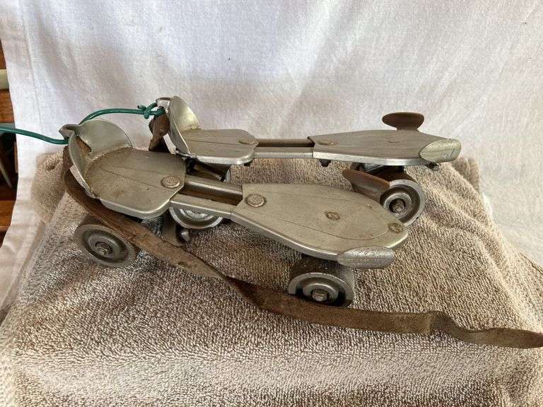 Antique Skates