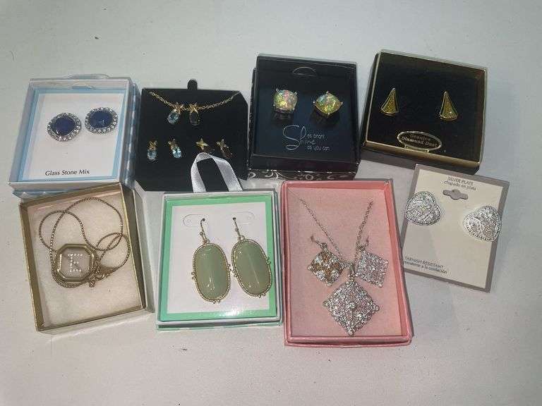 New costume jewelry