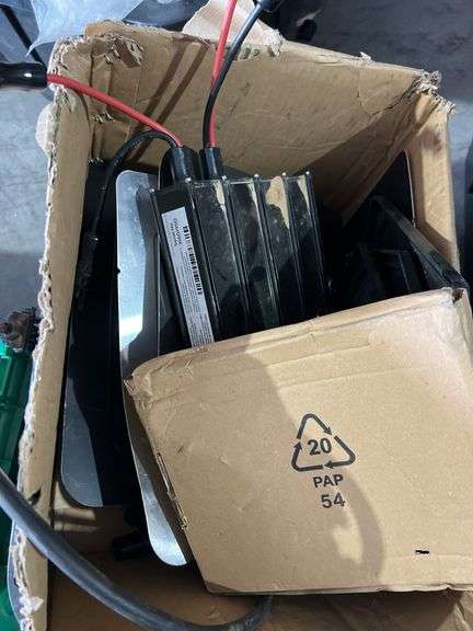 Tote of hardware/electronic