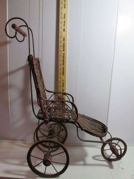 Vintage Wicker Stroller 28" Tall Side Armrest Damaged