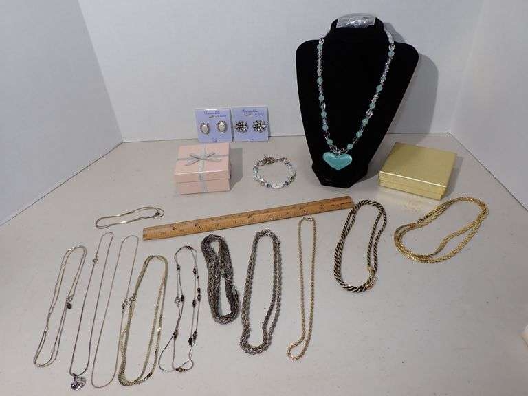 Jewelry - Necklaces - Bracelet - Earrings - Pendants - Sets - Boxes