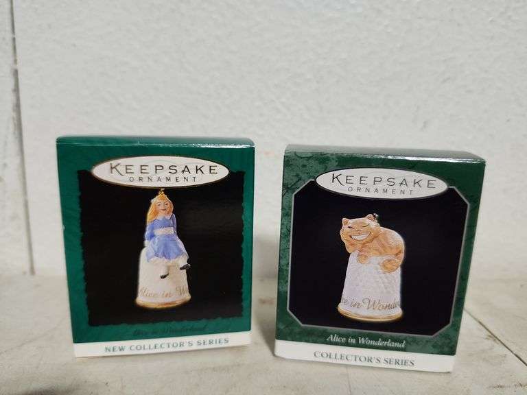 Hallmark Keepsake Miniatures Alice In Wonderland