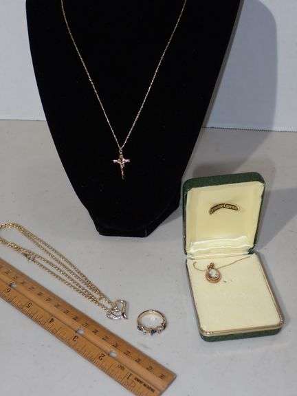 10kgp Ring sz7 & THREE Necklaces w/Pendants