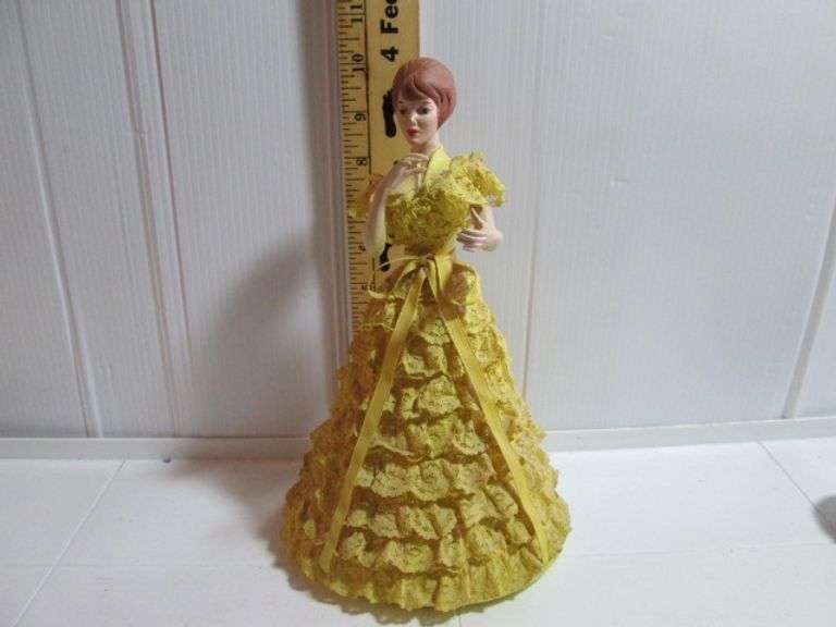 Vtg. Atlantic Mold Ceramic Woman 10"