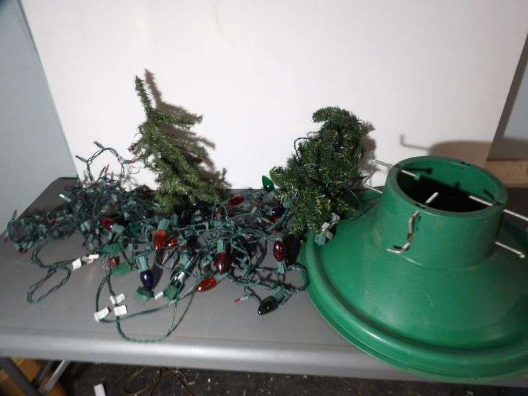 Christmas Tree Supplies