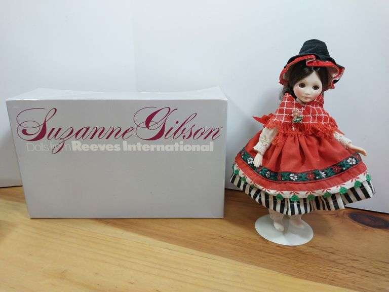 Suzanne Gibson Doll: Wales, Signature Edition