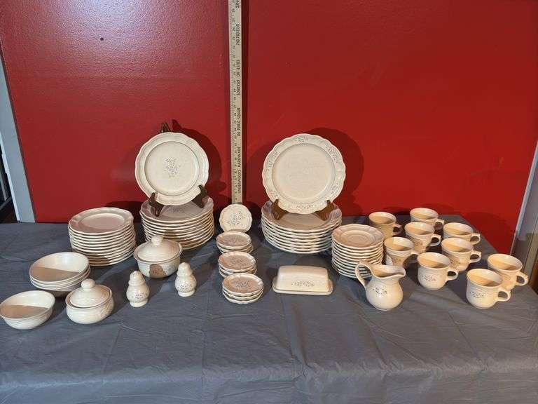 Pfaltzgraff Dinnerware