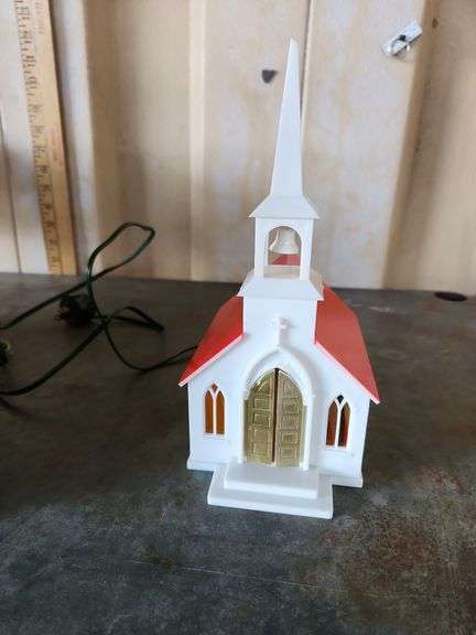 Vintage Illuminated Musical Plastic Church In Original Box Box Is Damaged Does Work