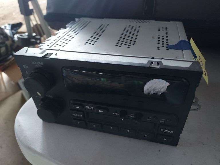 Ford Radio by Delco Electronics untested has Cassette Player
