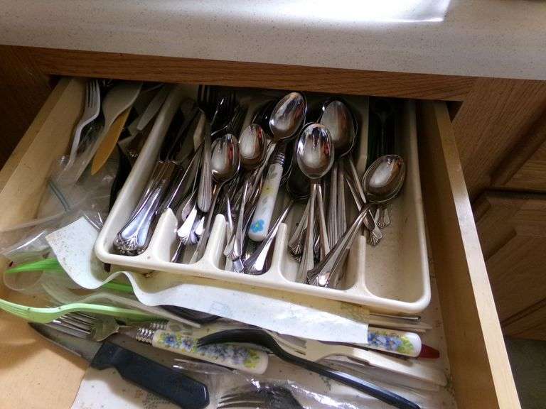 Contents Of 5 Kitchen Cabinets, Silverware, Pots & Pans, Junk Drawer