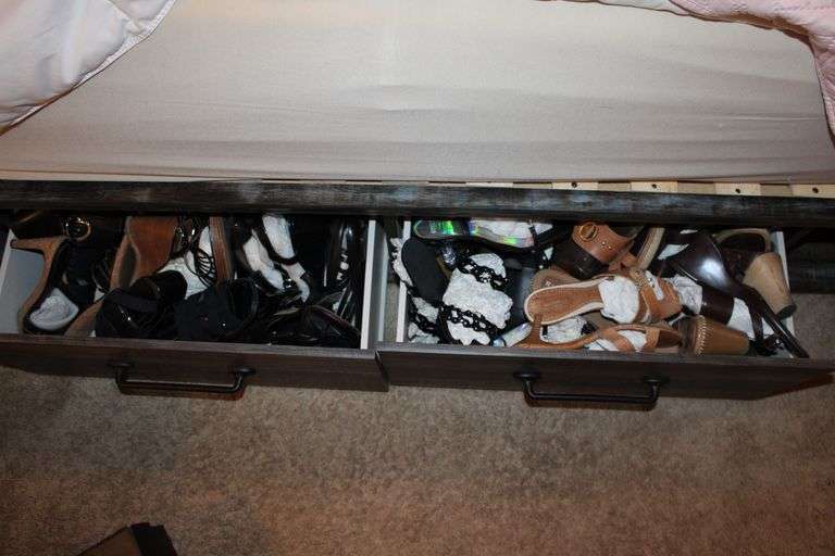 Women's Sandals Collection