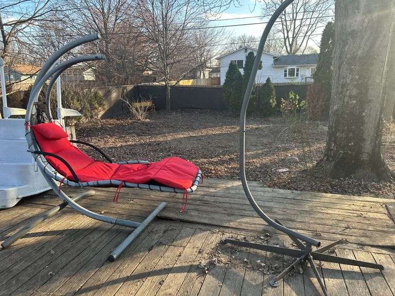Outdoor Swinging Chairs