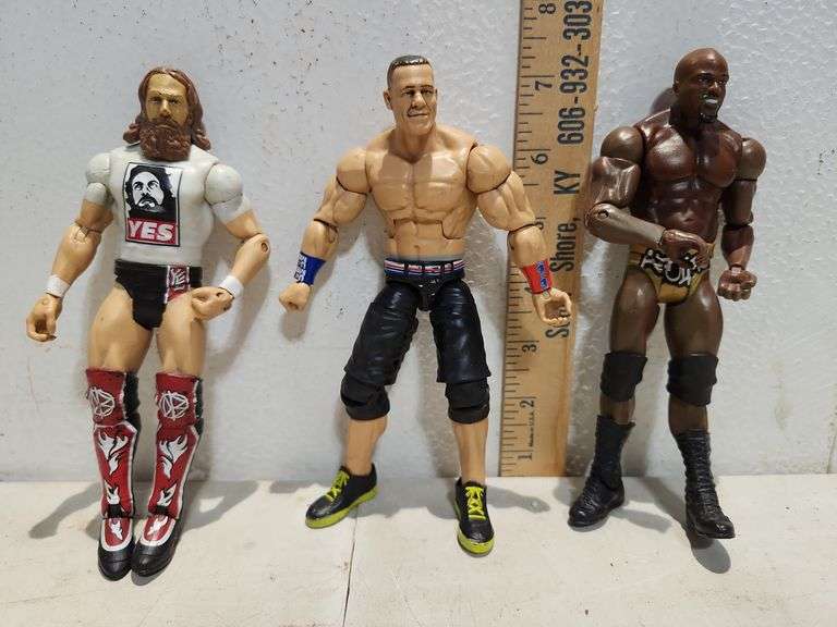 3 Wrestling Figures