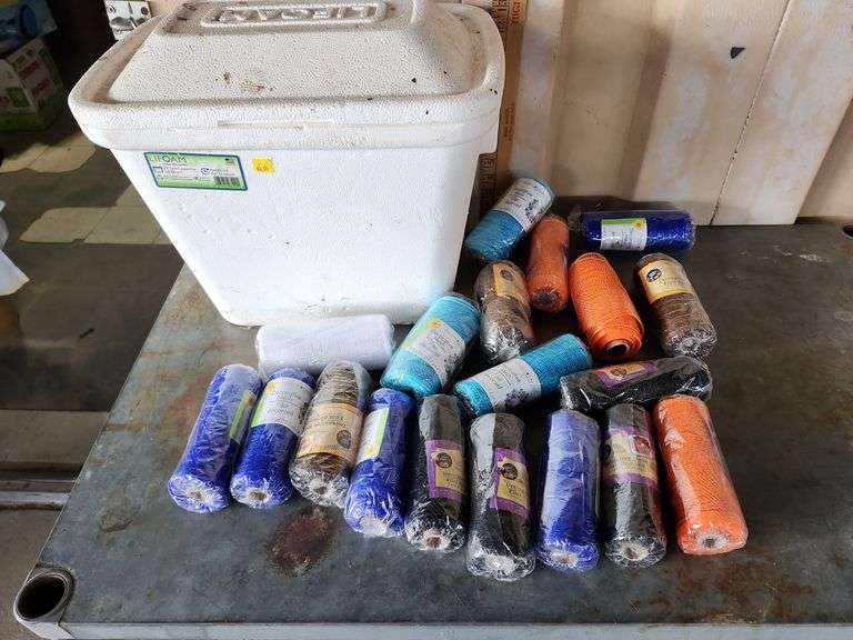 Foam Cooler With 19 Rolls Of Mesh Ribbon