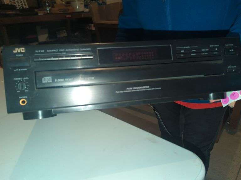 JVC XL-F108BK Compact Disc Player
