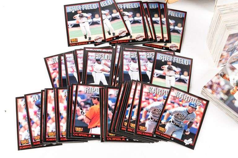 Collection Leaf Baseball Cards- 1992 and 1993