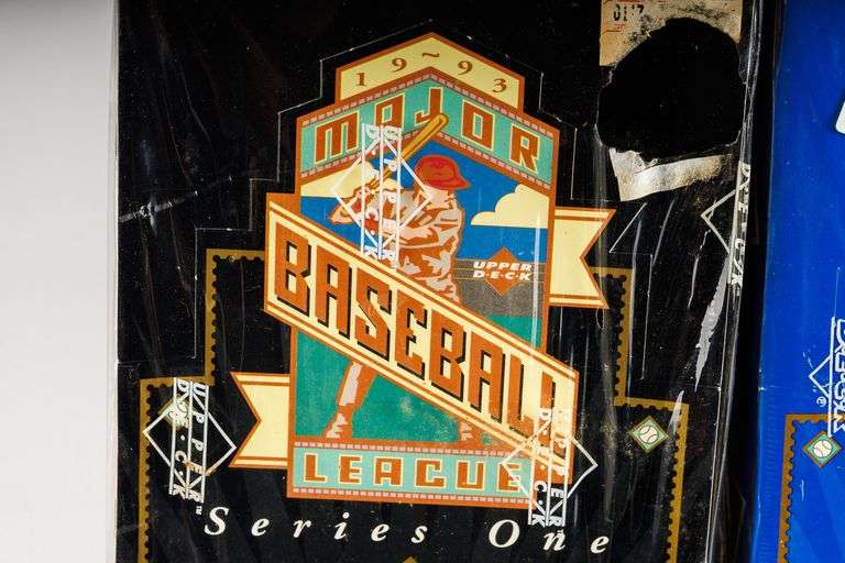 Sealed 1993 Upper Deck Series I and Series II Baseball Cards