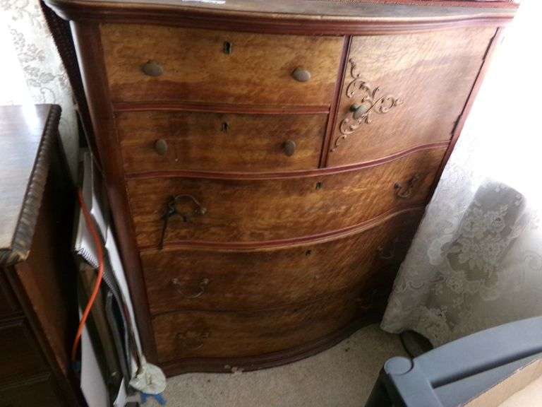 6 Drawer Dresser 42H x 39W x 20D