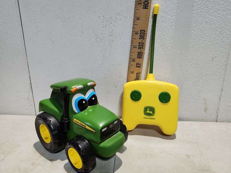 Ertl John Deere Remote Control Tractor