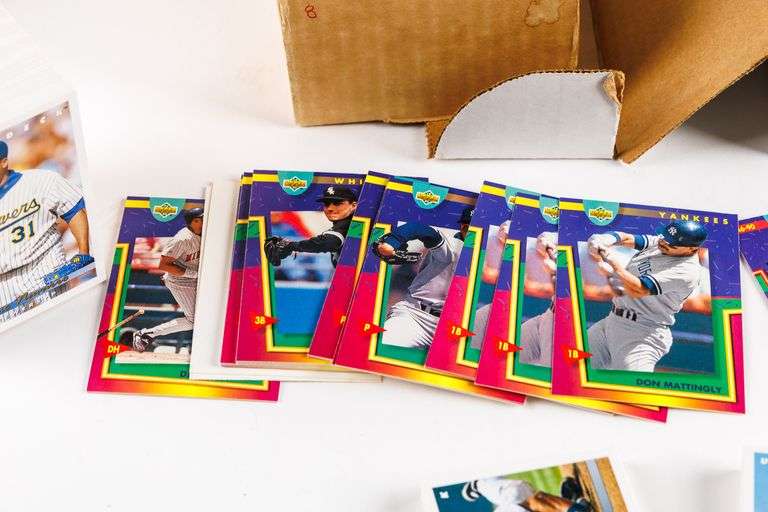 Large Group of 1993 Upper Deck MLB Baseball Cards