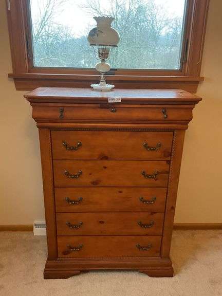 Chest Of Drawers - Good Condition.