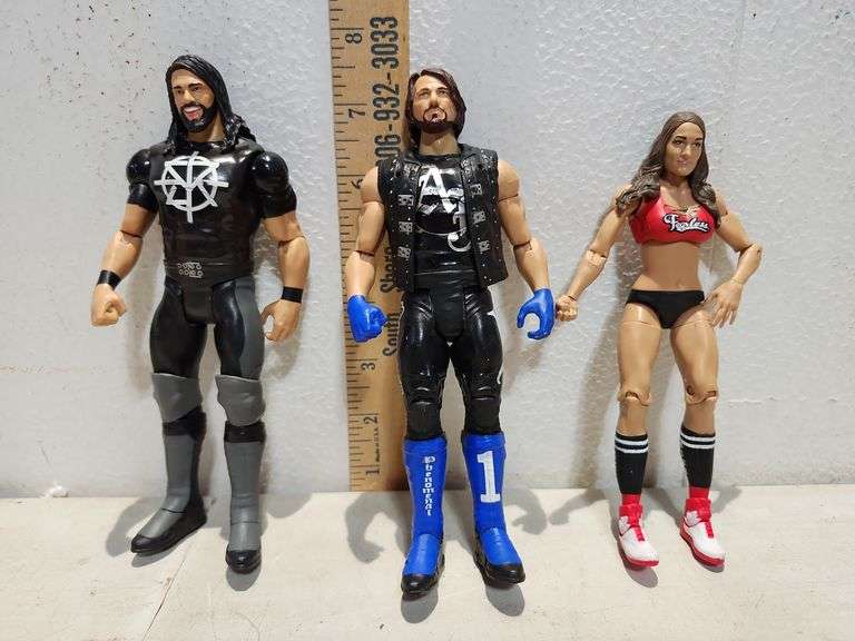 3 Wrestling Figures
