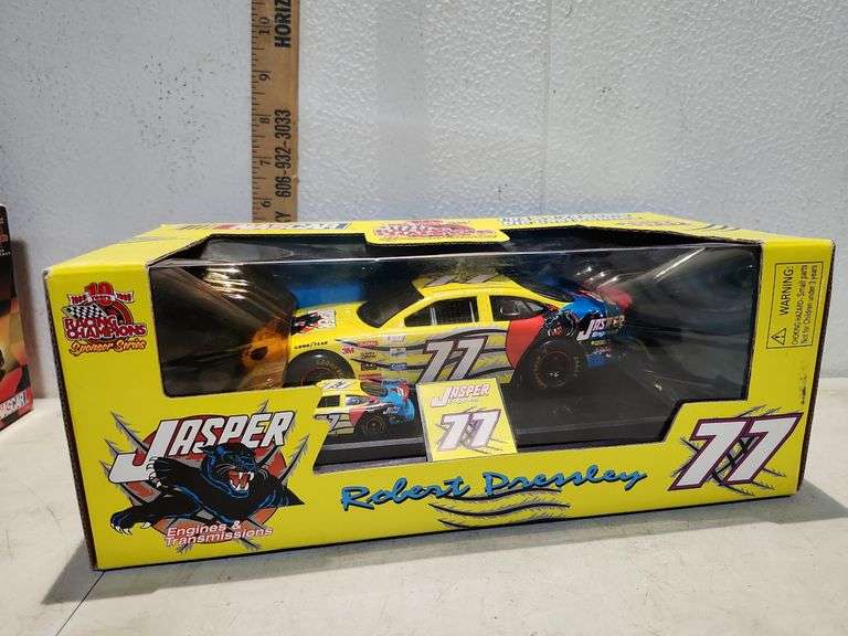 NASCAR Racing Champions Sponsor Series 1'64 and 1;24 Scale Jasper Robert Pressley 77