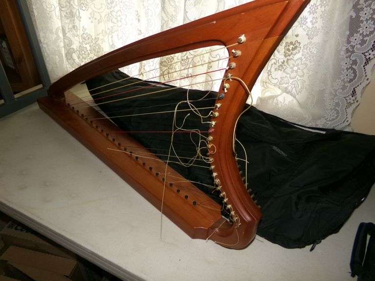 Harp & Regan Ukulele