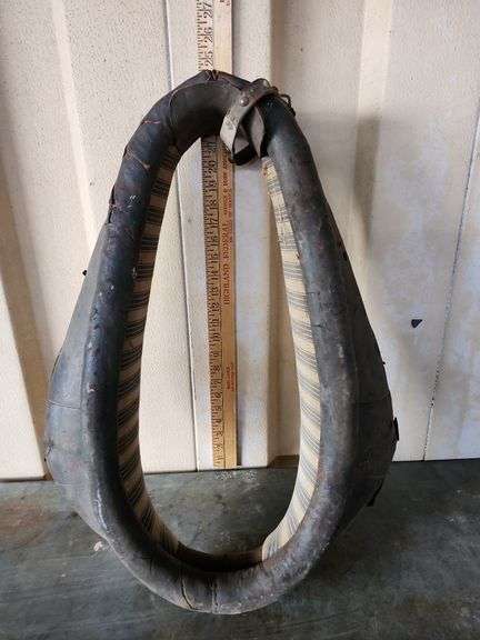 Vintage Leather Horse Collar 26x20