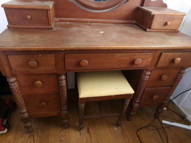 Full Bed, Dresser & Night Stand