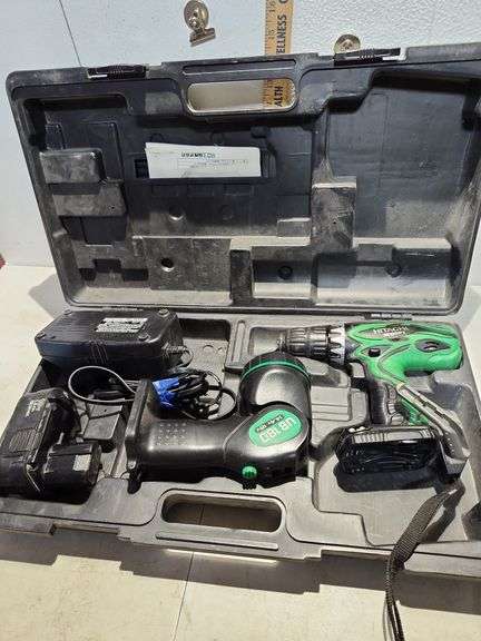 Hitachi Drill and Flashlight 2 Batteries 1 Charger Untested