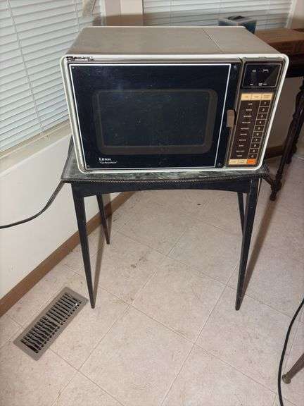 Liton Microwave and Stand - Auction Ohio