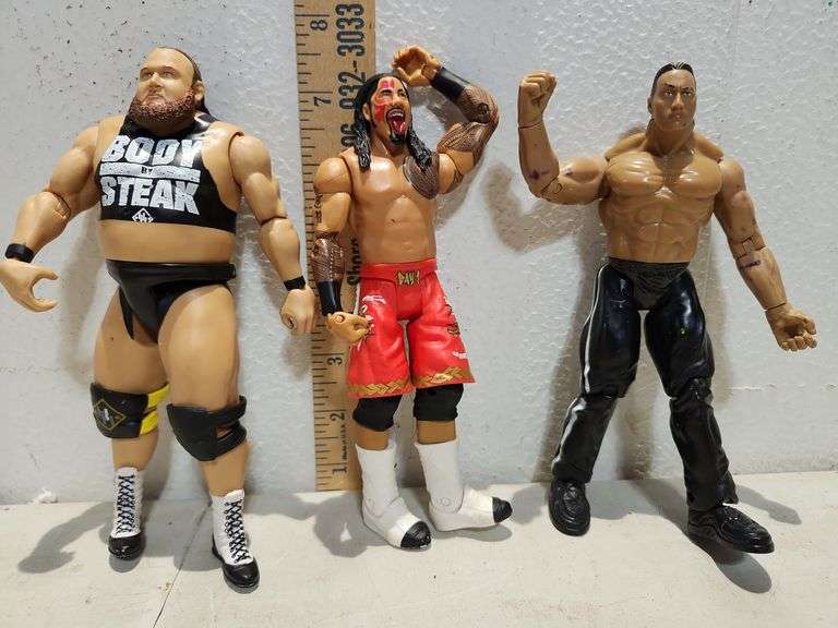 3 Wrestling Figures