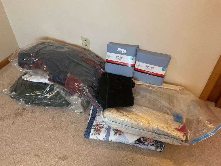 Blankets Job Lot & Sheets - Good Condition.