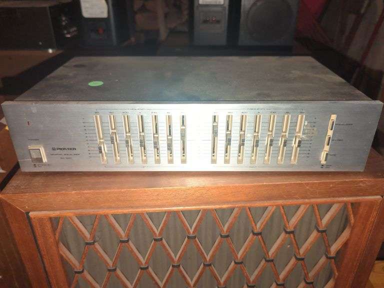 Pioneer SG-300 Stereo Graphic Equalizer