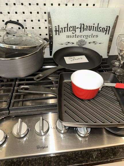 FOOD Network Cast iron pans