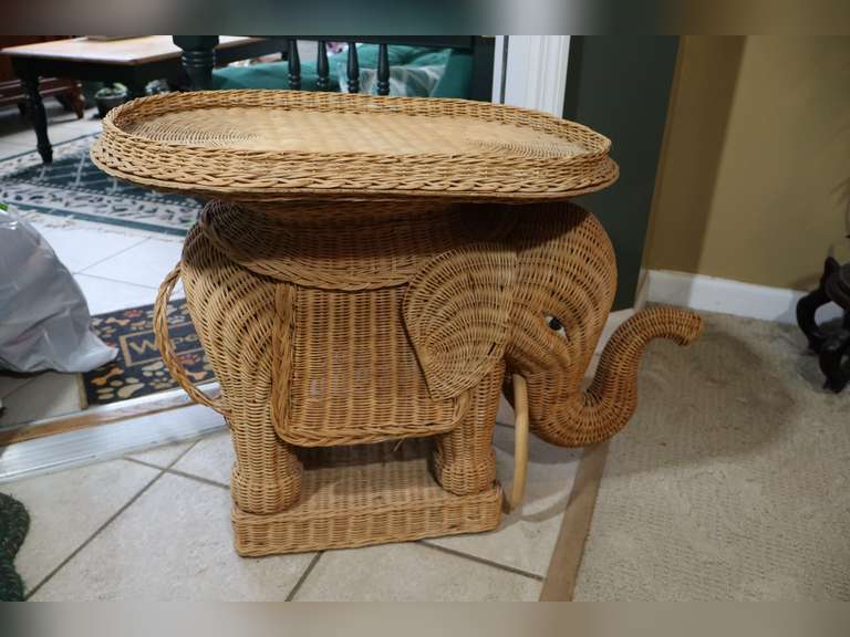 Wicker Elephant Stand & Tray