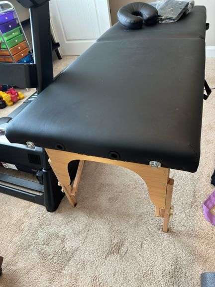 LUXTON massage table