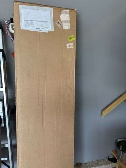 Outdoor freestanding privacy screen