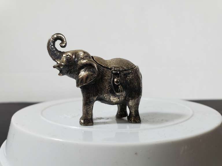 Sweet Silver Metal Elephant Trinket Box with Latch and Hinge - No Makers Mark Noted.
