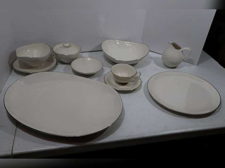 Arcadian China Set