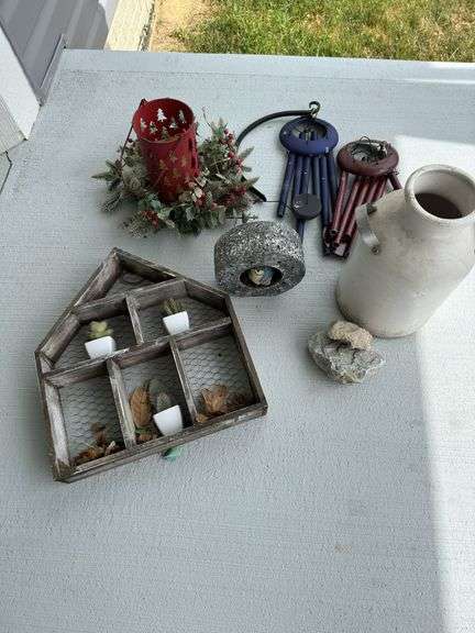 Patio decor, chimes etc